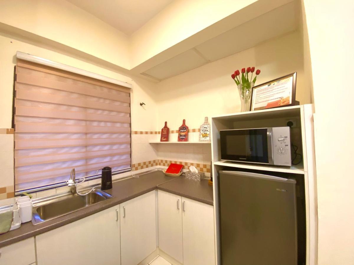 Shahmi Seaview Apartment - H4 Port Dickson Bagian luar foto