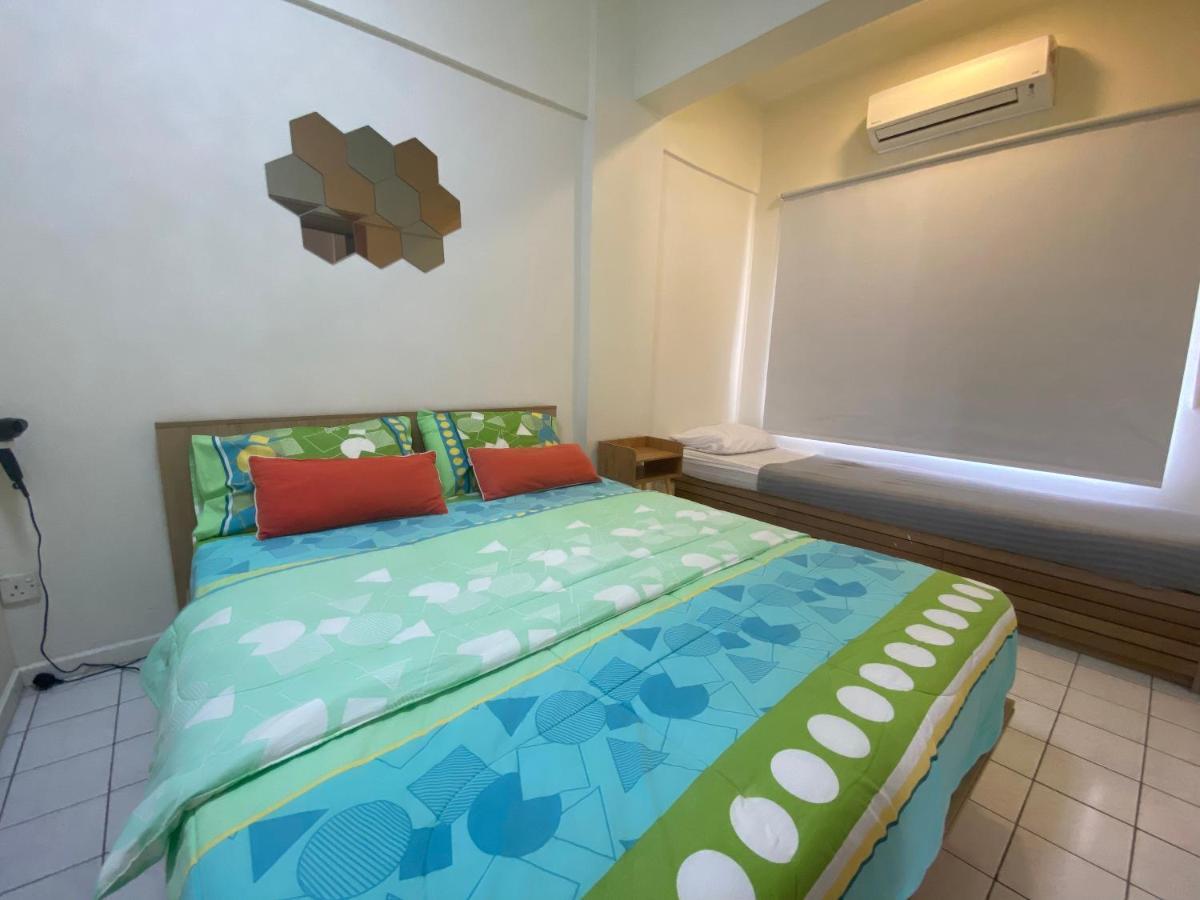 Shahmi Seaview Apartment - H4 Port Dickson Bagian luar foto